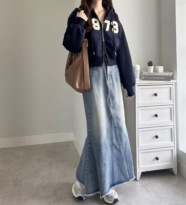 GeeRA（ジーラ）の「ロゴスウェットパーカー（パーカー）」｜詳細画像