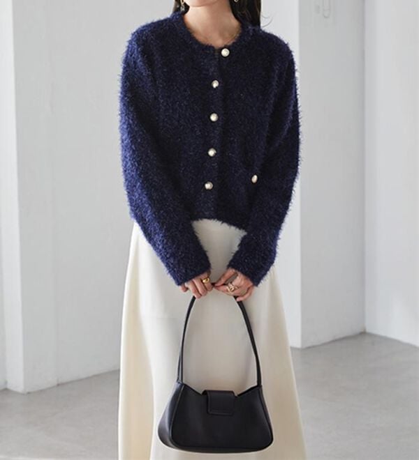 RANAN（ラナン）の「ゴールド調ボタンラメシャギーカーディガン（ニットカーディガン）」｜詳細画像