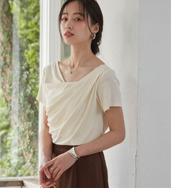 RANAN（ラナン）の「【ひんやり／着映え】上品ドレープリブＴシャツ（カットソー）」｜詳細画像