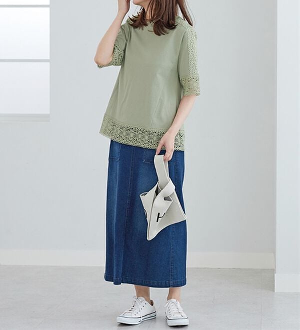 BELLUNA（ベルーナ）の「リーフ柄レース使いプルオーバー（カットソー）」｜詳細画像