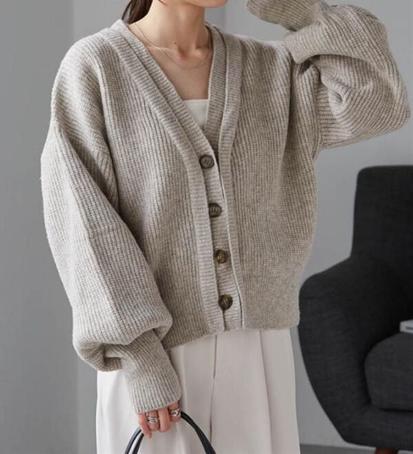 RANAN（ラナン）の「フロントレイヤードＶカーディガン（ニットカーディガン）」｜詳細画像