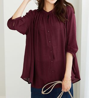 BELLUNA（ベルーナ）の「スラブ素材ギャザーデザインブラウス（ブラウス）」｜ワイン