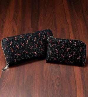 「日本の伝統技術が息づく『勝ち蜻蛉』総印伝財布（メンズ財布・パスケース）」｜1