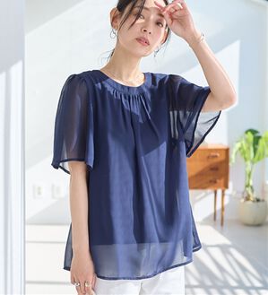 Viola e Viola（ヴィオラ エ ヴィオラ）の「【毎日着たい】カットソー裏地付ギャザーデザインブラウス（ブラウス）」｜ネイビー