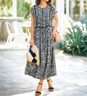 BELLUNA（ベルーナ）の「レース切替ボタニカルリゾート柄ワンピース（その他ワンピース）」｜モノトーン系