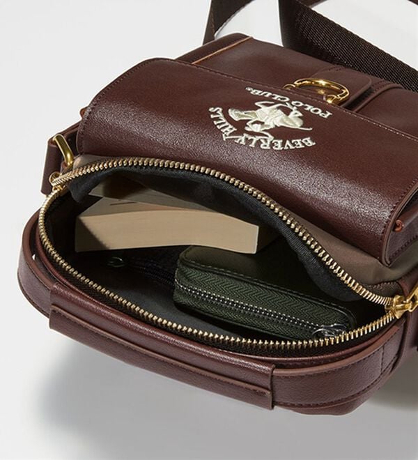 「＜ビバリーヒルズ・ポロクラブ＞縦型ショルダーバッグ（メンズショルダーバッグ）」｜詳細画像