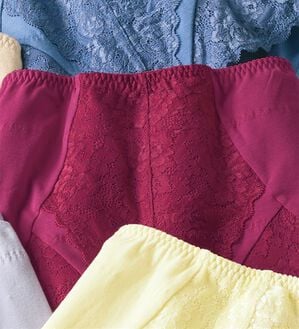 LAVIENNE（ラヴィエンヌ）の「骨盤シェイプパンツ（ショーツ）」｜ボルドー