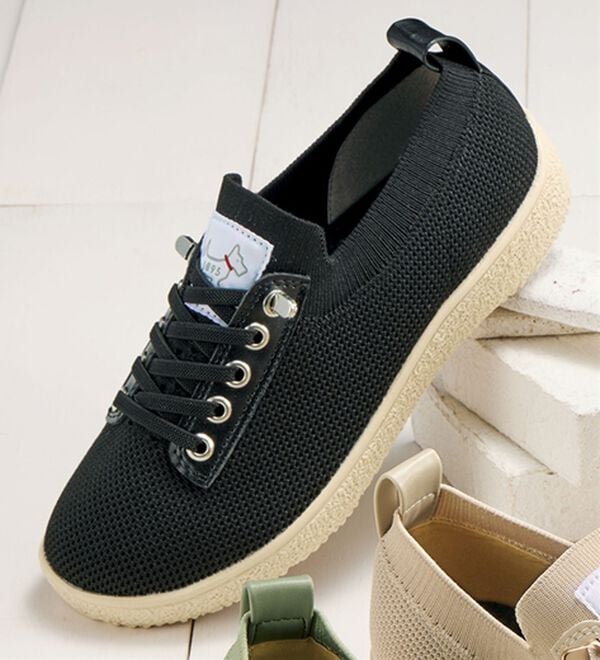 BELLUNA（ベルーナ）の「トルマリン配合インソール！軽量シューズ（スニーカー）」｜ブラック