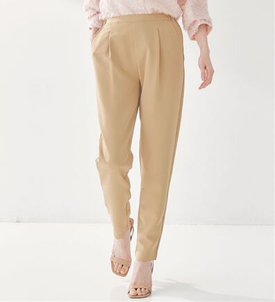 RANAN（ラナン）の「【選べる股下】ひんやり美脚シルエットタックパンツ（フルレングスパンツ）」