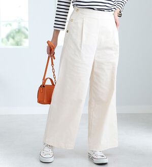 BELLUNA（ベルーナ）の「コーデュロイ素材ワイドパンツ（ワイドパンツ・ガウチョ）」｜オフ白