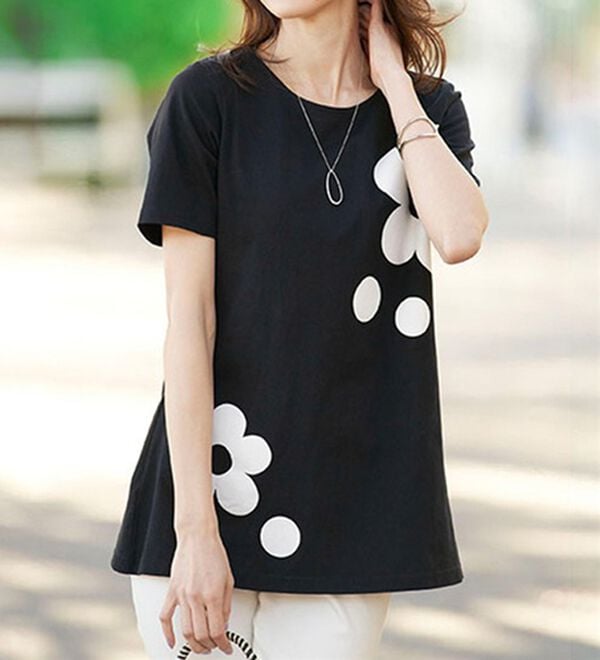 BELLUNA（ベルーナ）の「ひんやリッチコットン大人のプリントロング丈Ｔシャツ（カットソー）」｜詳細画像