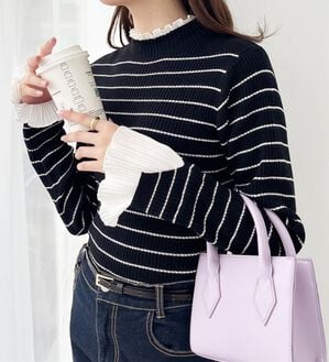GeeRA（ジーラ）の「プリーツ付ハイネックリブニットトップス（ニット・セーター）」｜黒系ボーダー
