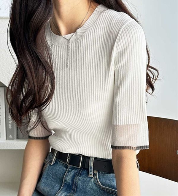 GeeRA（ジーラ）の「『ドラマ着用商品』 袖口シアーリブニット（ニット・セーター）」｜オフホワイト