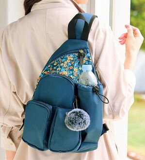 BELLUNA（ベルーナ）の「気がきく小回り優秀ボディバッグ（リュック）」｜詳細画像