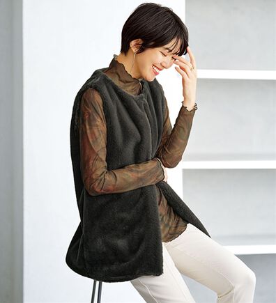 BELLUNA（ベルーナ）の「ホック付もこもこファーベスト（ベスト）」