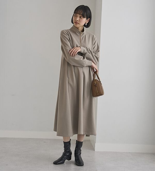 BELLUNA（ベルーナ）の「ポケット付ハーフジップフレアーワンピース（カットソーワンピース）」｜詳細画像