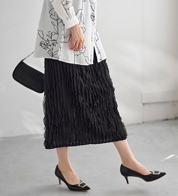 BELLUNA（ベルーナ）の「チュニックの下にはくストライプフリルスカート（ロングスカート）」｜詳細画像