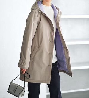 BELLUNA（ベルーナ）の「軽量&times;防風！配色使い中わたコート（ロングコート）」｜ライトグレー&times;ラベンダー