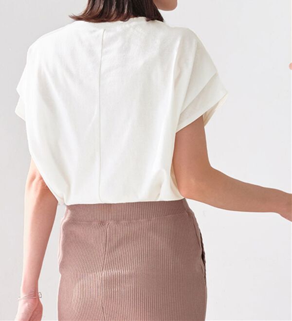 Viola e Viola（ヴィオラ エ ヴィオラ）の「脱普通！すっきり見え大人の上品Ｔシャツ（Tシャツ）」｜詳細画像