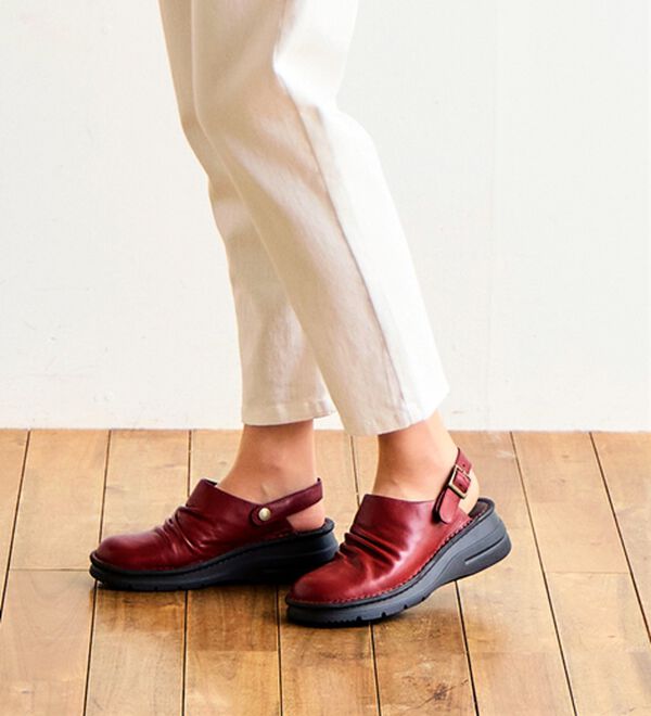 BELLUNA（ベルーナ）の「４Ｅ牛革２ＷＡＹベルトサボシューズ（サンダル・ミュール）」｜詳細画像