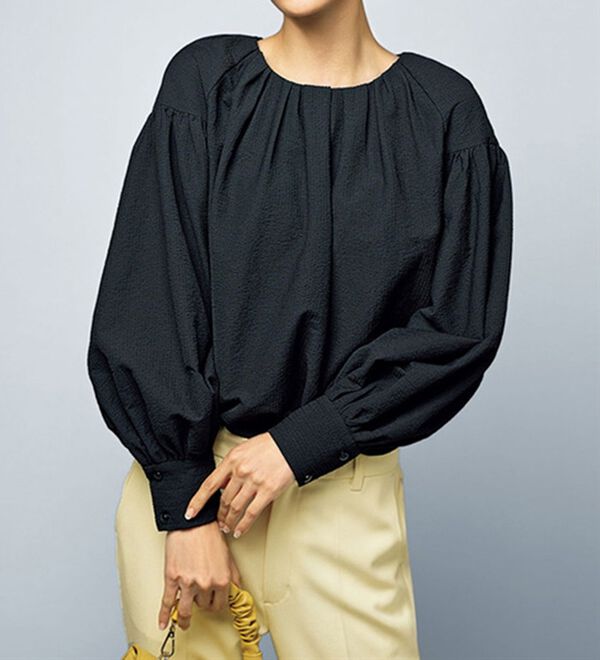 VINNO（ヴィノ）の「タックデザインサッカーブラウス（ブラウス）」｜詳細画像