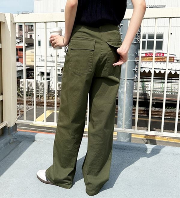 GeeRA（ジーラ）の「コットンワイドベイカーパンツ（フルレングスパンツ）」｜詳細画像