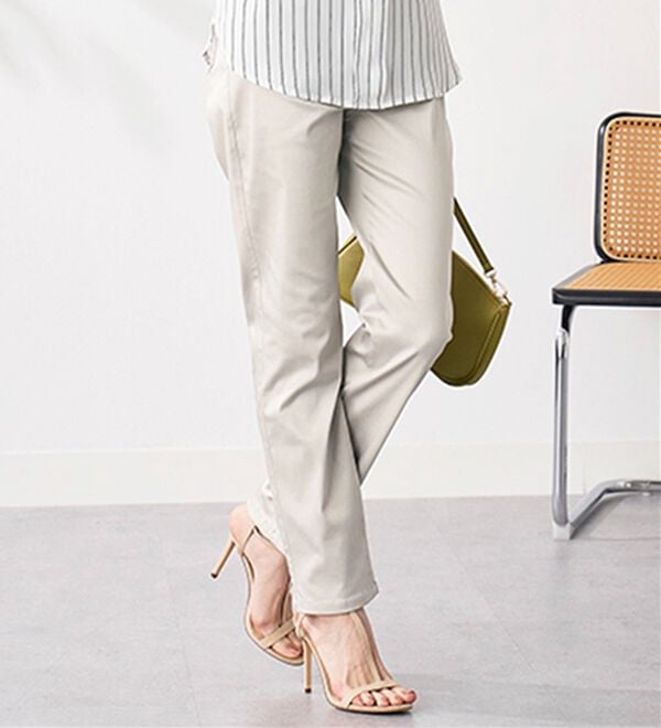 BELLUNA（ベルーナ）の「サラリ速乾！綿サテンストレッチカラーパンツ（フルレングスパンツ）」｜詳細画像