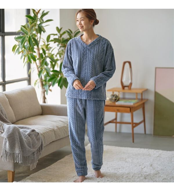 YU'NOW（ユナウ）の「【上下２点セット】ケーブルニット風フリースルームウェアセット（パジャマ・ルームウェア）」｜詳細画像