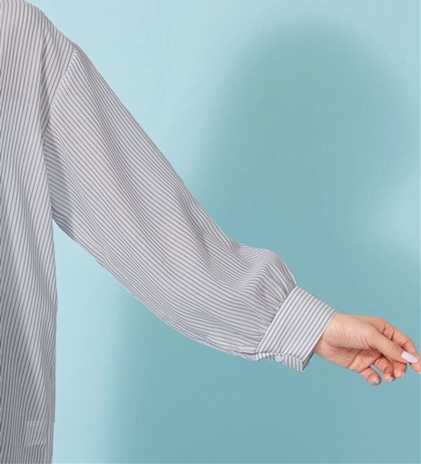 BELLUNA（ベルーナ）の「シアーストライプ素材ベーシックシャツ（シャツ）」｜詳細画像