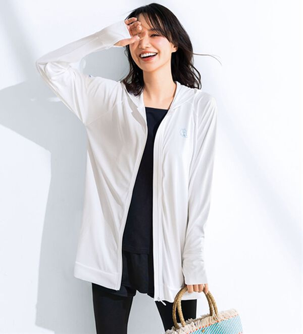 BELLUNA（ベルーナ）の「＜ＳＥＡ　ＢＲＥＥＺＥ＞ＵＶ対策！ひんやりラッシュガード（パーカー）」｜オフ白