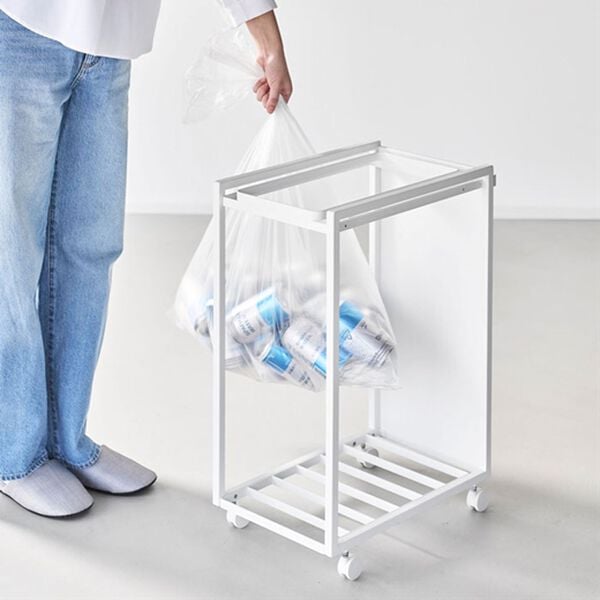 iellio（イエリオ）の「タワー　スリム蓋付目隠しダストワゴン４５Ｌ＜ｔｏｗｅｒ山崎実業＞（リビング用品）」｜詳細画像