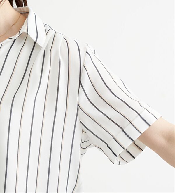 BELLUNA（ベルーナ）の「エアリーツイル裾タックシャツチュニック（チュニック）」｜詳細画像