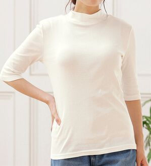 LAVIENNE（ラヴィエンヌ）の「【医師オススメ】ＵＶカット綿１００％ハイネックプルオーバー（５分袖）＜カラフルコットン＞（肌着・インナーウェア）」｜オフホワイト