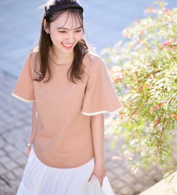 alotta（アロッタ）の「【接触冷感】配色フレアスリーブトップス（カットソー）」｜コーラル