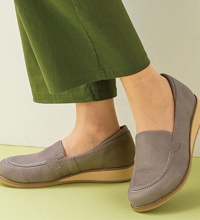 ルフラン（ルフラン）の「外反母趾対応　メディフィット５Ｅシンプルモカシンシューズ（フラットシューズ）」