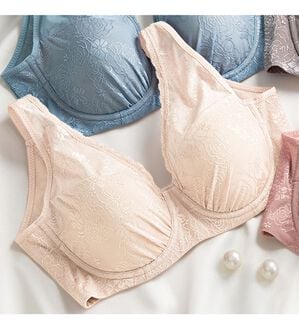 LAVIENNE（ラヴィエンヌ）の「もう苦しくない！アンダーが呼吸するワイヤーブラ（ブラジャー）」｜ハニーベージュ