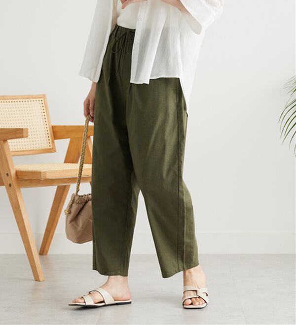 BELLUNA（ベルーナ）の「綿スラブ素材タックデザインコクーンパンツ（フルレングスパンツ）」｜詳細画像