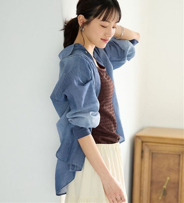 BELLUNA（ベルーナ）の「柔らかシアーデニム素材シャツチュニック（チュニック）」｜詳細画像