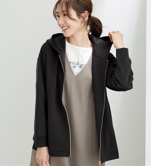 BELLUNA（ベルーナ）の「【快適Ｌａｂ．】とろみ素材裾タックパーカー（パーカー）」｜詳細画像