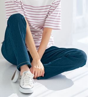 BELLUNA（ベルーナ）の「新！スーパーストレッチ素材デニムパンツ（フルレングスパンツ）」｜ネイビー