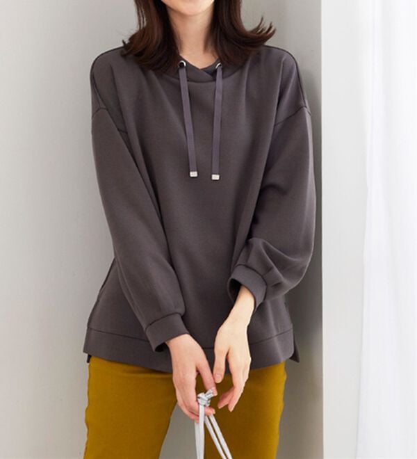 BELLUNA（ベルーナ）の「上品見えとろみワイドネックプルオーバー（カットソー）」｜詳細画像