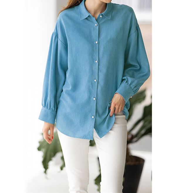 RANAN（ラナン）の「パール調ボタン使いデニム調シャツ（ブラウス）」｜詳細画像