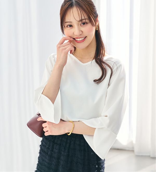 alotta（アロッタ）の「【接触冷感】着痩せが叶う！チューリップ袖ブラウスＴシャツ（ブラウス）」｜オフホワイト