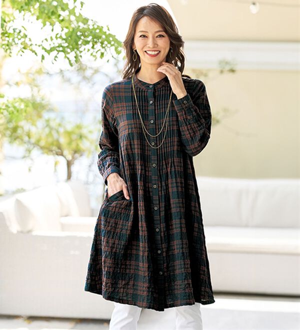 BELLUNA（ベルーナ）の「《秋の旅行に絶対ほしい！》ガーゼ調ワッシャー先染チェックチュニック（チュニック）」｜ネイビー&times;ブラウン