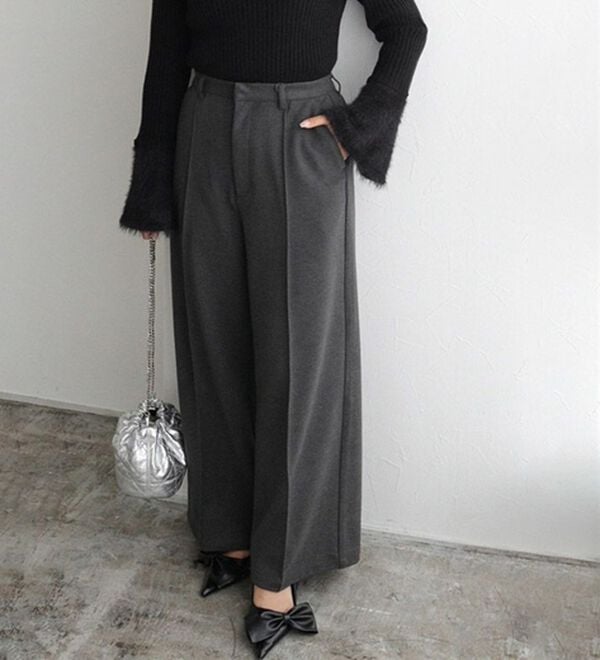 Pierrot（ピエロ）の「カット起毛ピンタックワイドパンツ（ワイドパンツ・ガウチョ）」｜詳細画像