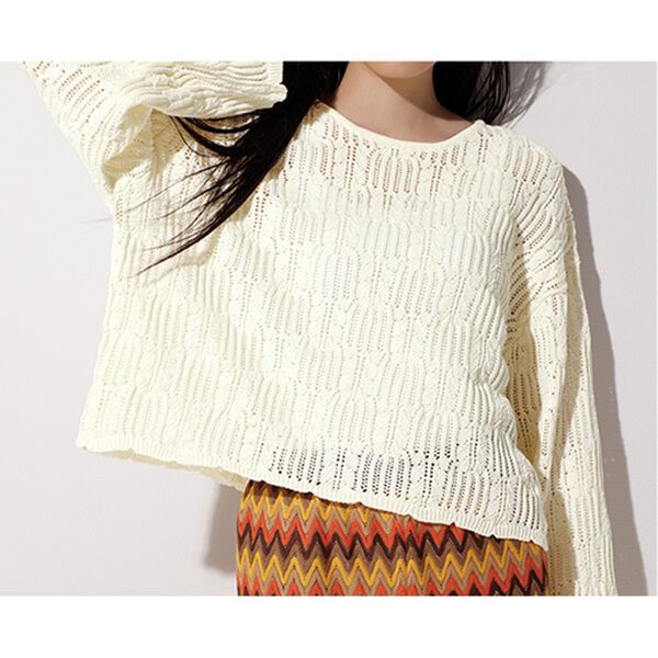 RANAN（ラナン）の「透かし柄短丈ニット（ニット・セーター）」｜ホワイト