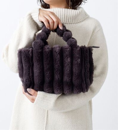 BELLUNA（ベルーナ）の「ボア素材２ＷＡＹトートバッグ（その他バッグ）」