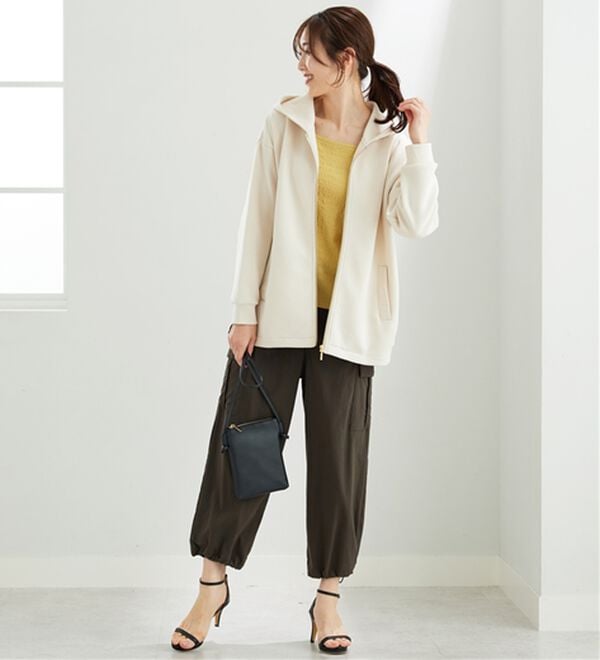 BELLUNA（ベルーナ）の「【快適Ｌａｂ．】とろみ素材裾タックパーカー（パーカー）」｜詳細画像