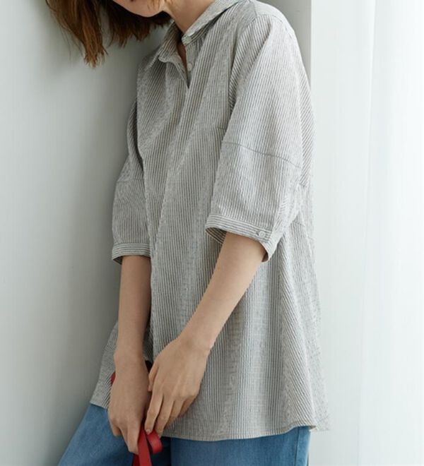 BELLUNA（ベルーナ）の「サッカー素材バックフレアーブラウス（ブラウス）」｜詳細画像