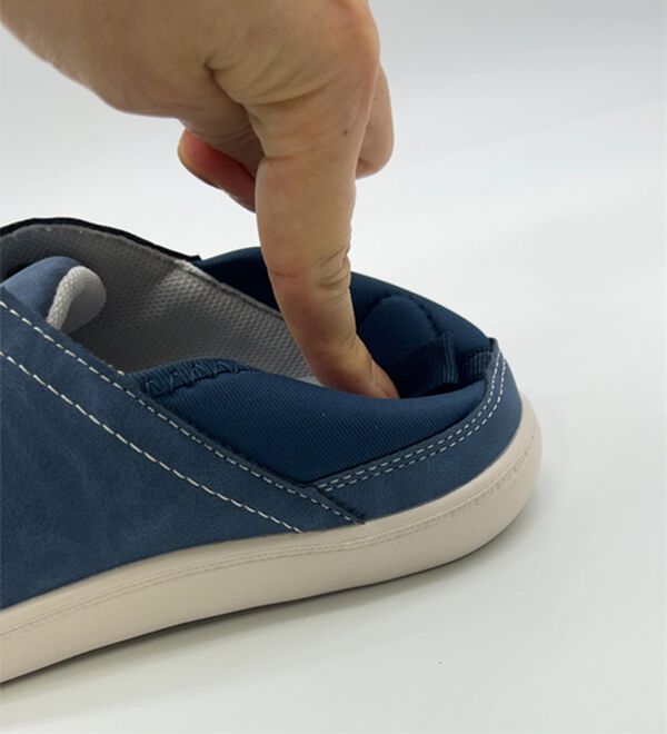 BELLUNA（ベルーナ）の「＜ペコポン＞踵ふんでもポンっと元に戻る便利スニーカー（スニーカー）」｜詳細画像